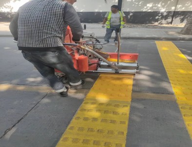 本地本地专业道路划线施工